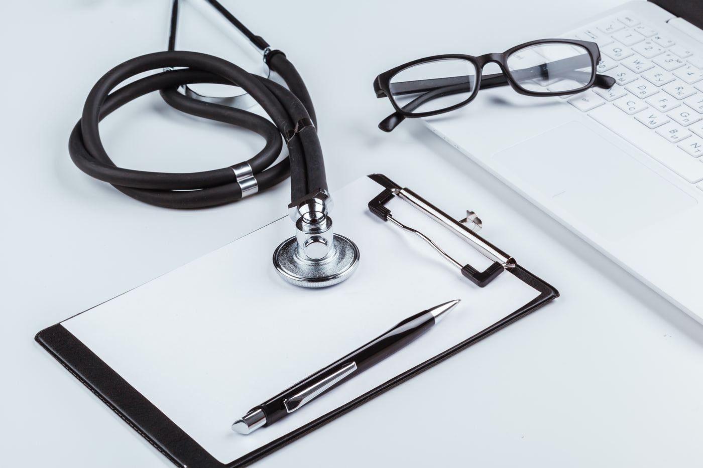 Clinical equipment used in regenerative medicine procedures